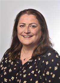 Profile image for Councillor Paola Antonia Davies